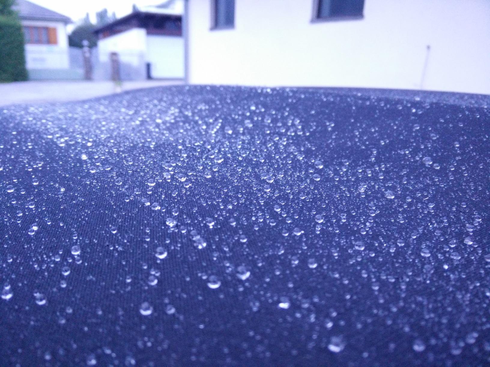Regen perlt einfach ab