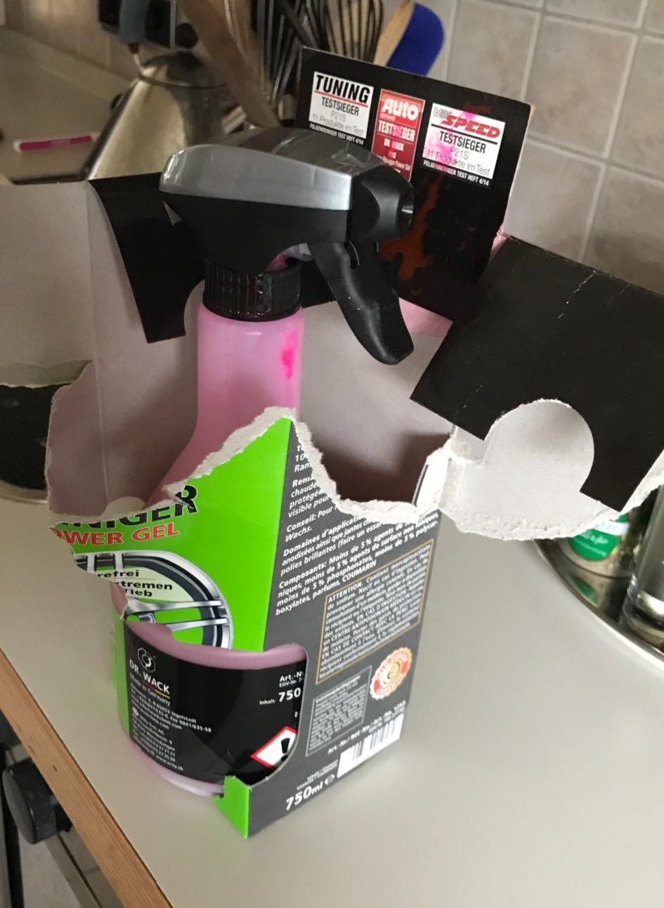 Klebt gut, wirkt gründlich