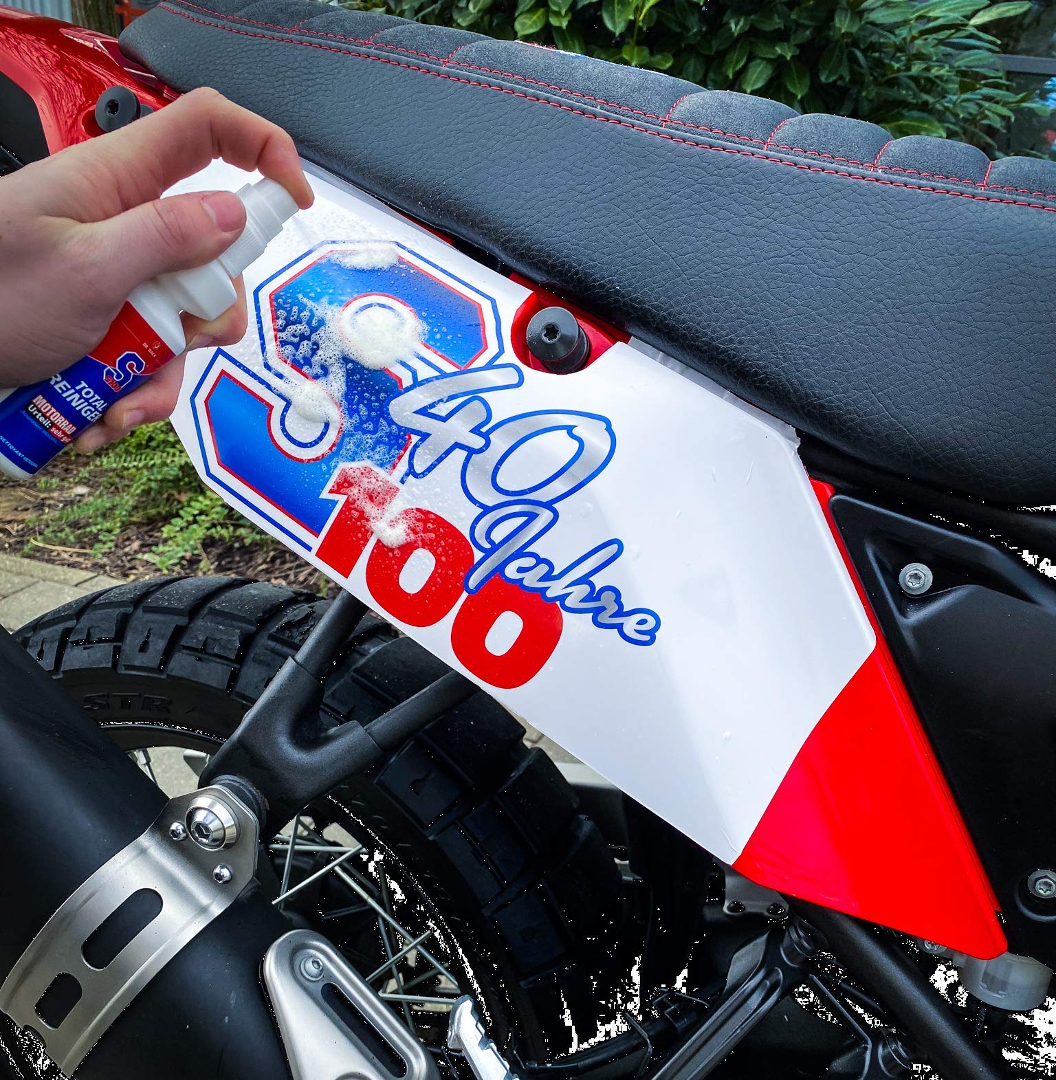 dr-wack-s100-motorrad-total-reiniger-portionsflasche-100-ml image 2