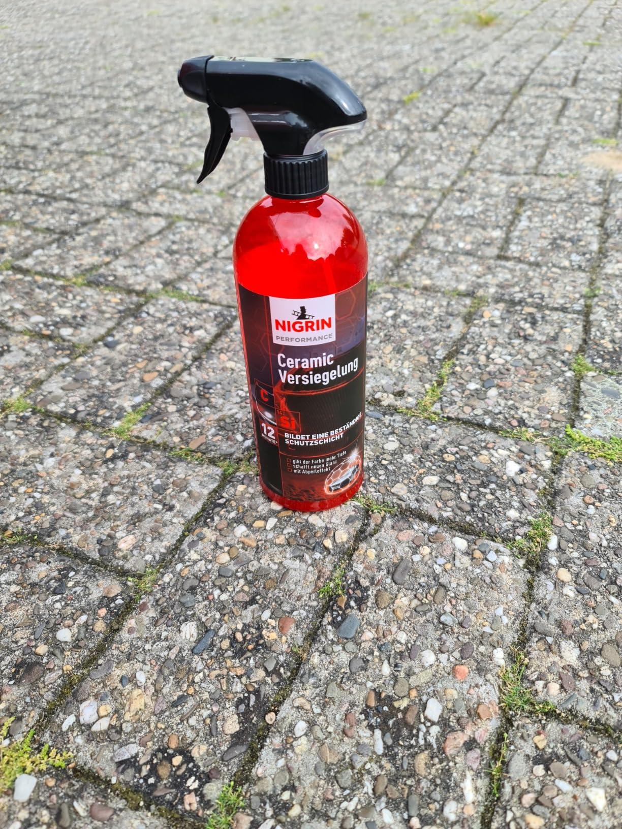 Hält und glänzt