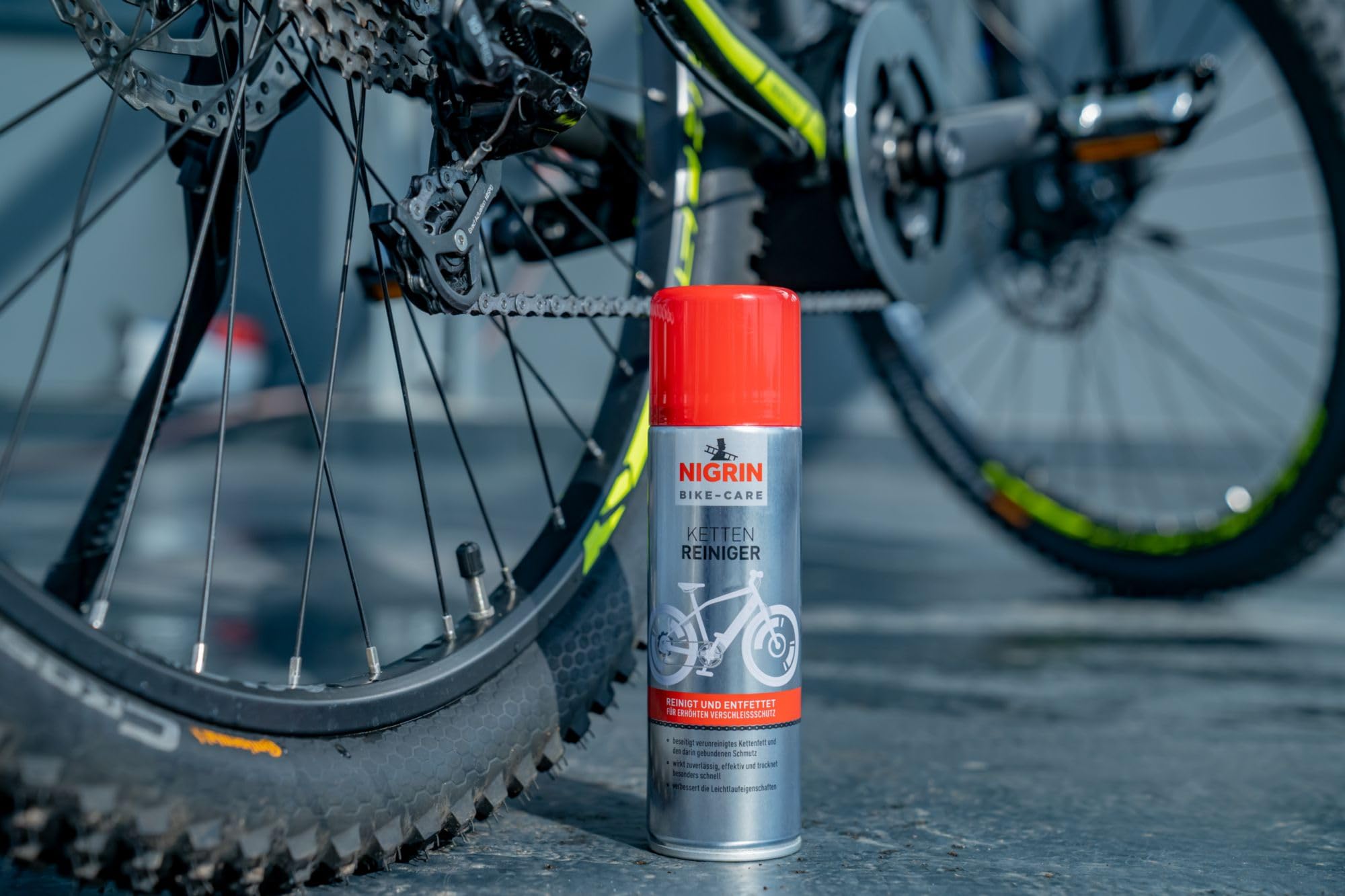 nigrin-bike-care-kettenreiniger-fahrrad-300-ml-spray-grau image 2