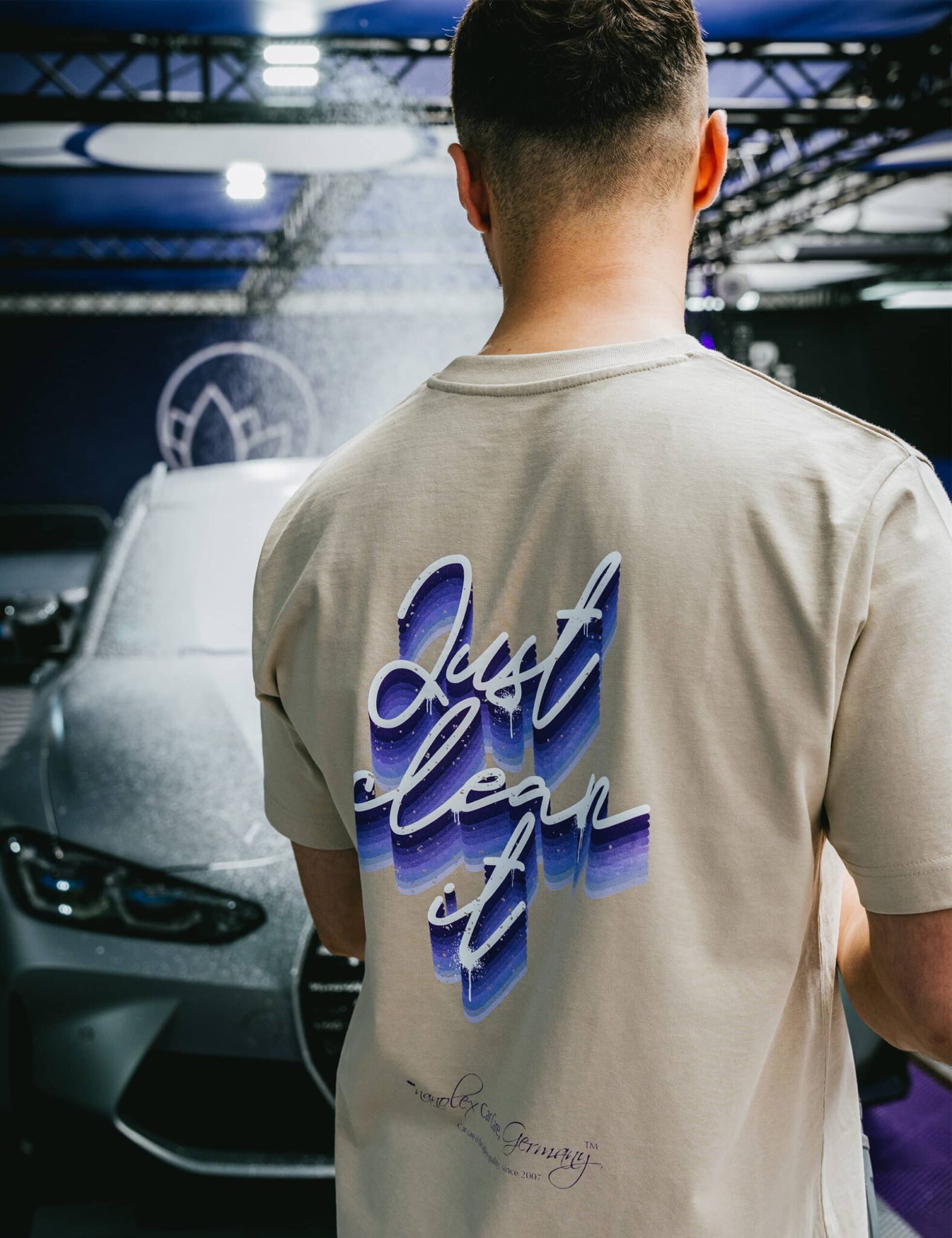 nanolex-t-shirt-beige-just-clean-it-weekend-car-wash-club-fan-shirt image 3