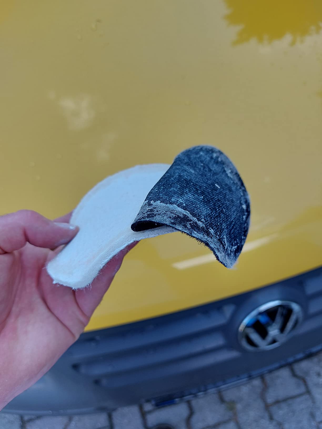 Alte Scheinwerfer wie neu nach dem Polieren