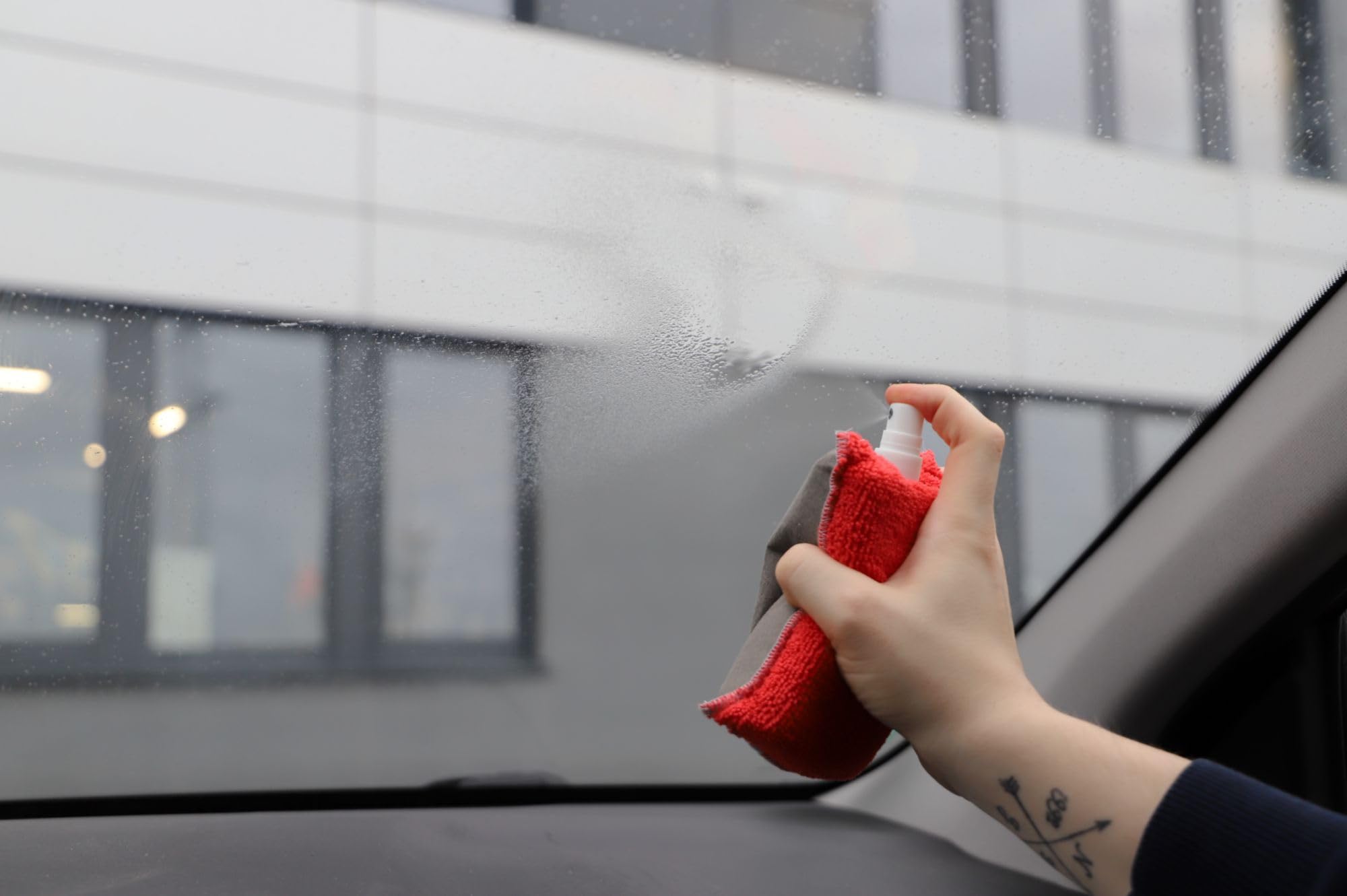 nigrin-anti-beschlag-schwamm-2in1-rot-f-r-auto-innenscheiben image 5